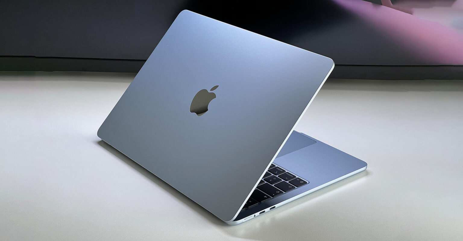 Macbook Air M5 - Produto Fictício
